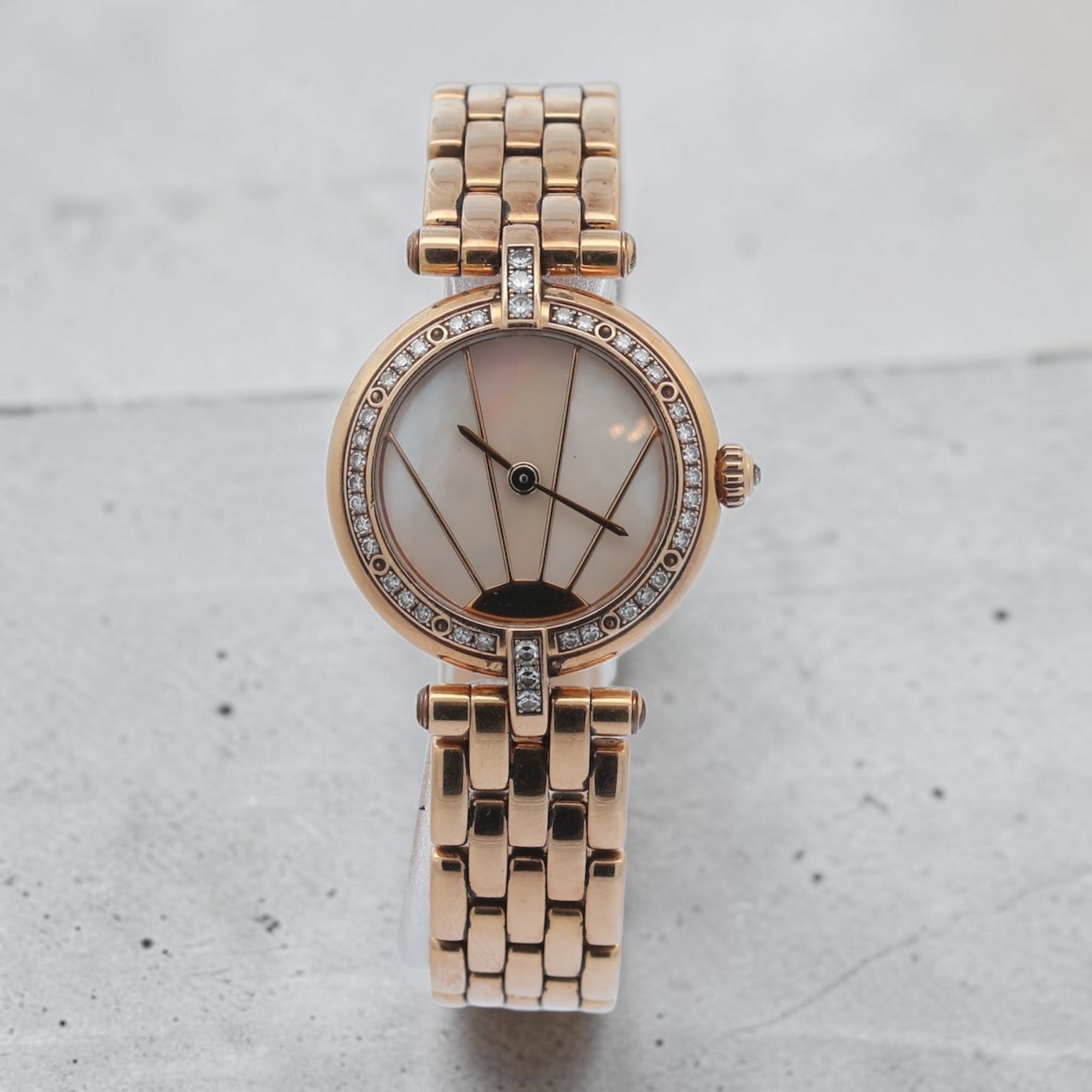 Cartier 18ct Yellow Gold Panthere Ronde reference 866925 Factory Diamonds and Mop Sunrise Dial